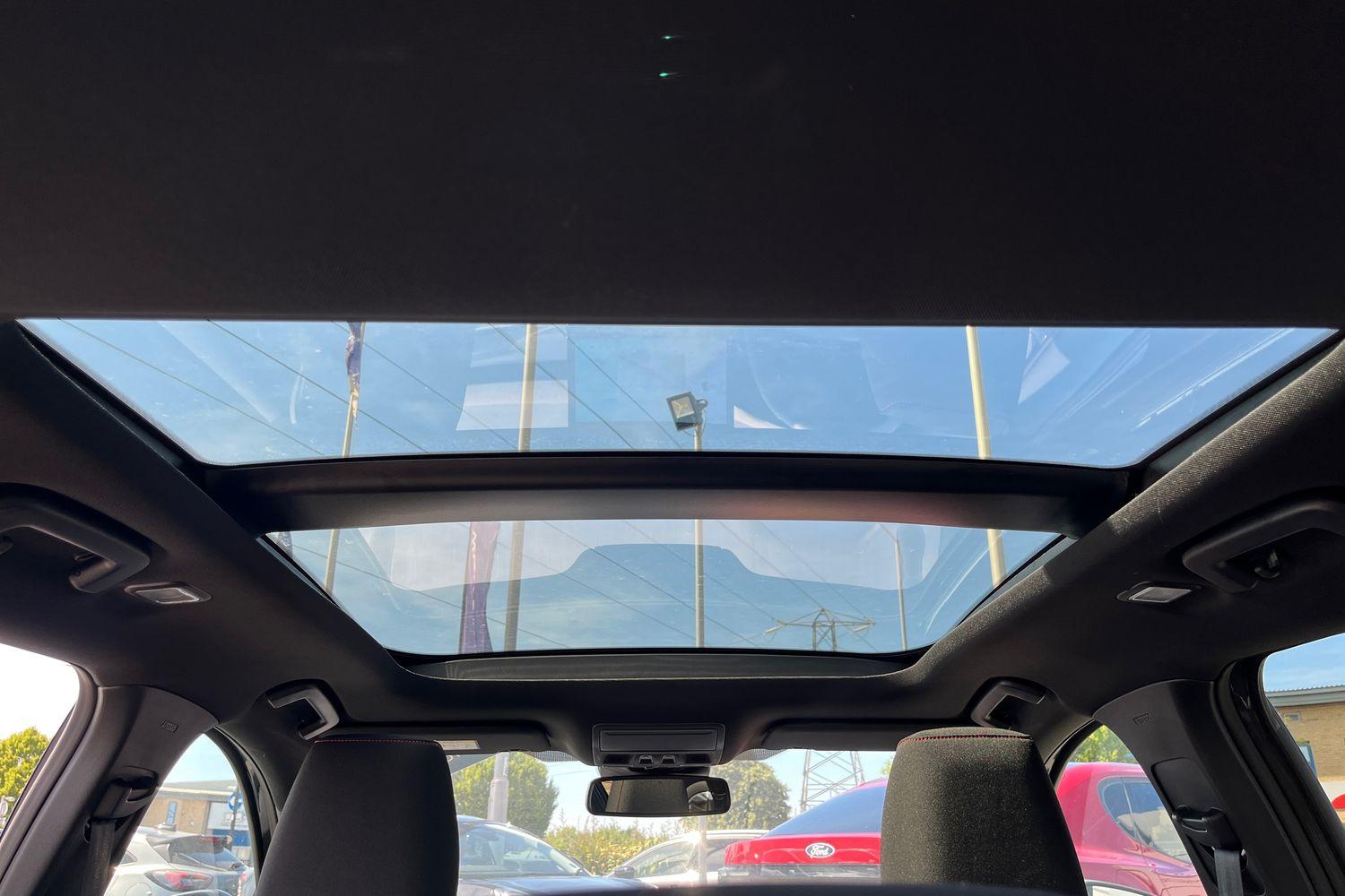 Ford FOCUS Photo 22