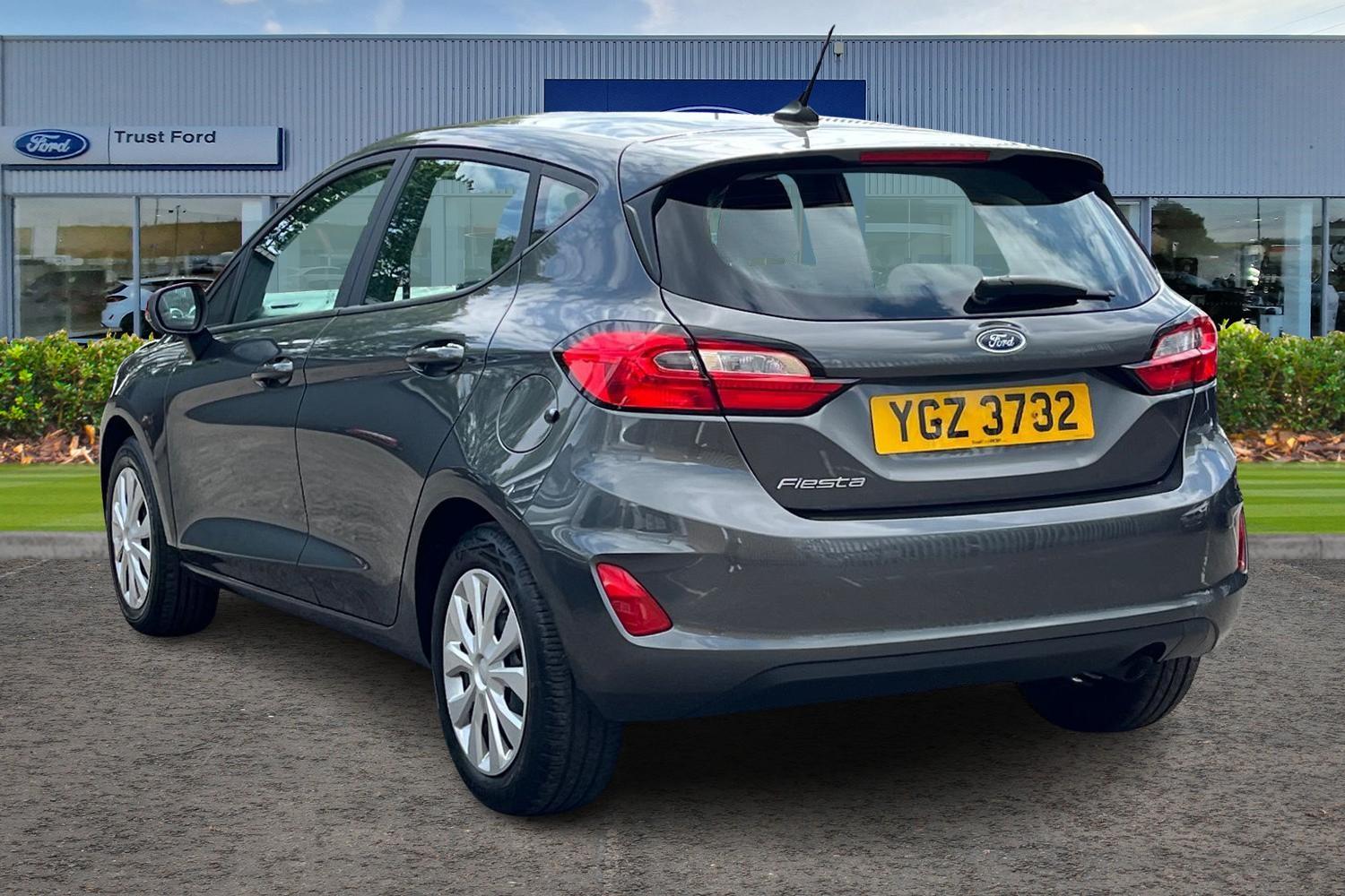 Ford FIESTA Photo 1