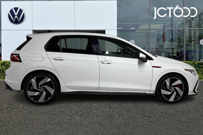 VOLKSWAGEN Golf Photo 4