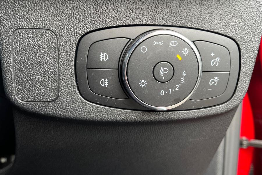 Ford FOCUS Photo autoimg-5f08a66817fe9053d65b9a95d43df6e00a1b850c.jpg