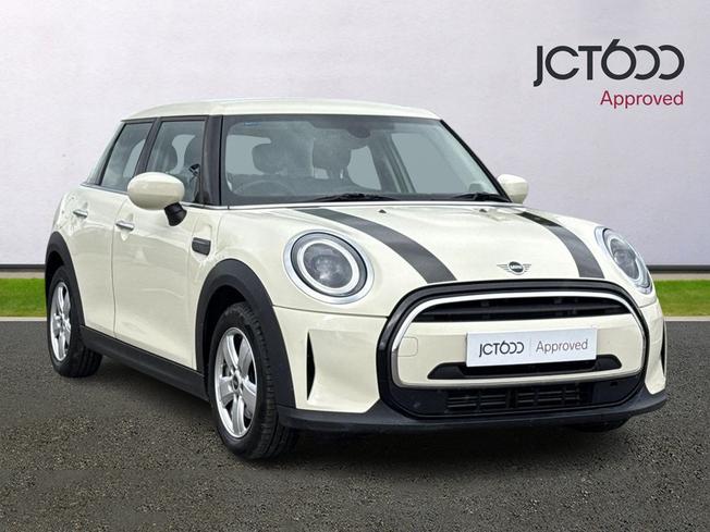 MINI Hatch Photo 1