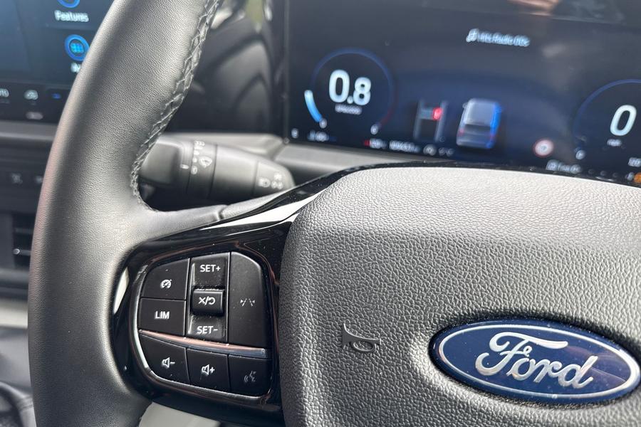 Ford TRANSIT CUSTOM Photo autoimg-5f0efefd881bb68ff1a821f3c64da08d91bd7a53.jpg
