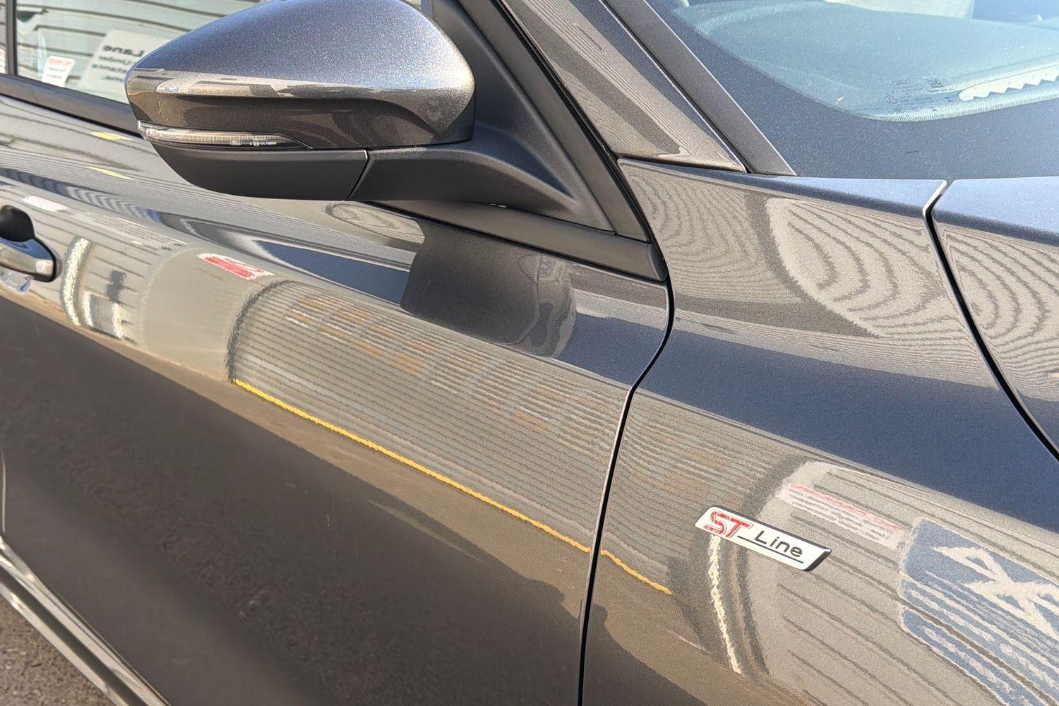 Ford FOCUS Photo 23