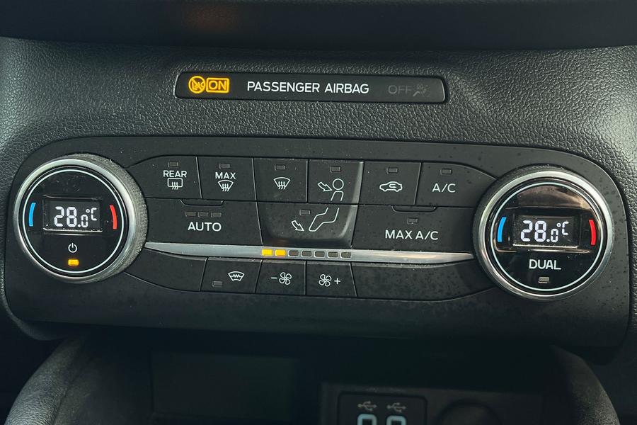 Ford Kuga Photo autoimg-5f167382a69b4473562c77e0945849bf0ab7a95e.jpg
