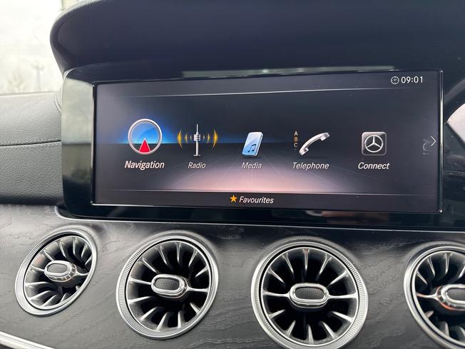 MERCEDES-BENZ E Class Photo 35