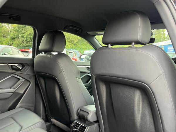 Audi Q3 Photo autoimg-5f173f287c2088d4a4cb8398f6c1463bcd5b204f.jpg