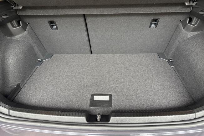 VOLKSWAGEN Polo Photo 12