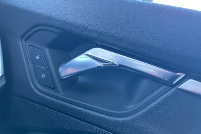 AUDI Q3 Photo 36