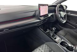 VOLKSWAGEN Golf Photo 2