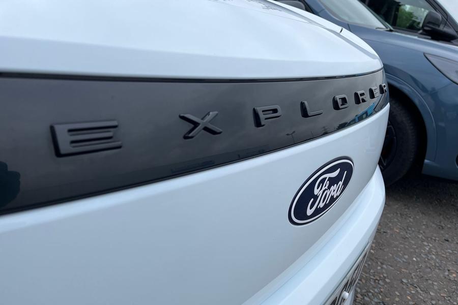Ford Explorer Photo autoimg-5f1b226b20b2430a32b9abf6cd5cc211828a847b.jpg
