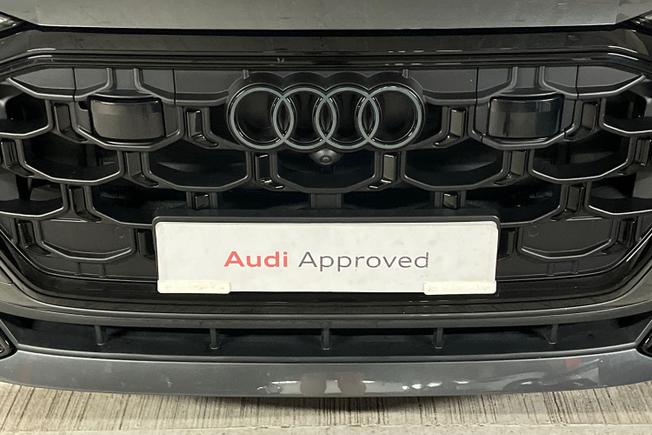 AUDI Q8 Photo 39