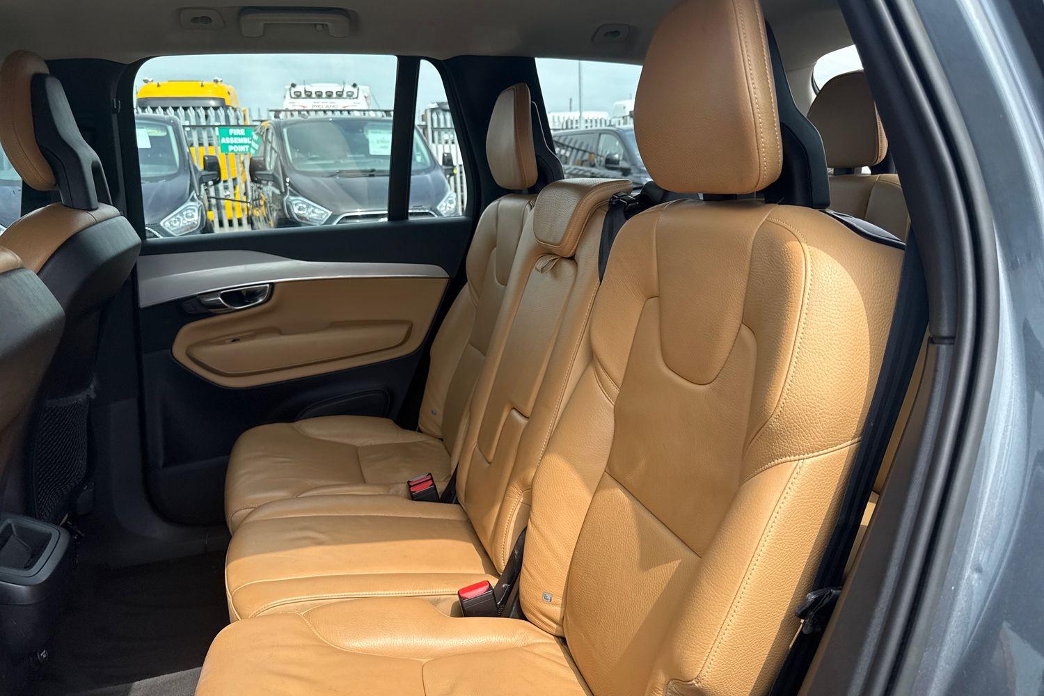 Volvo XC90 Photo 19