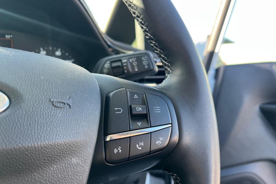 Ford FIESTA Photo autoimg-5f24390b91f41782a44289dba41cbb89f4ef9543.jpg