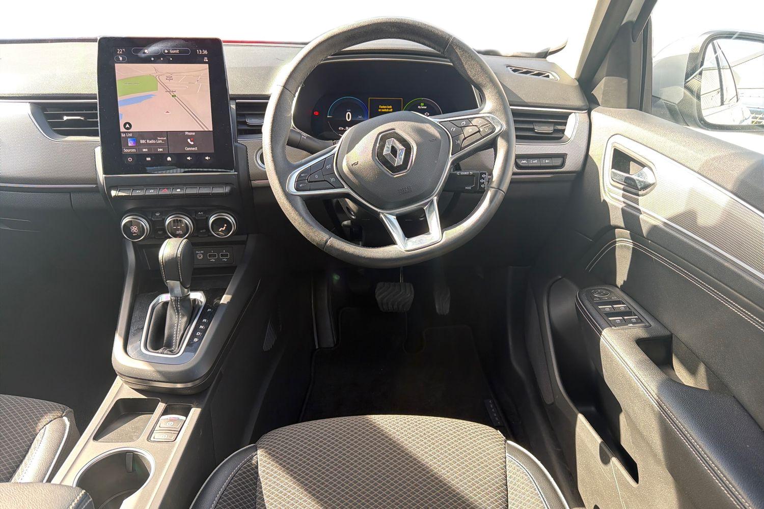 Renault ARKANA Photo 10