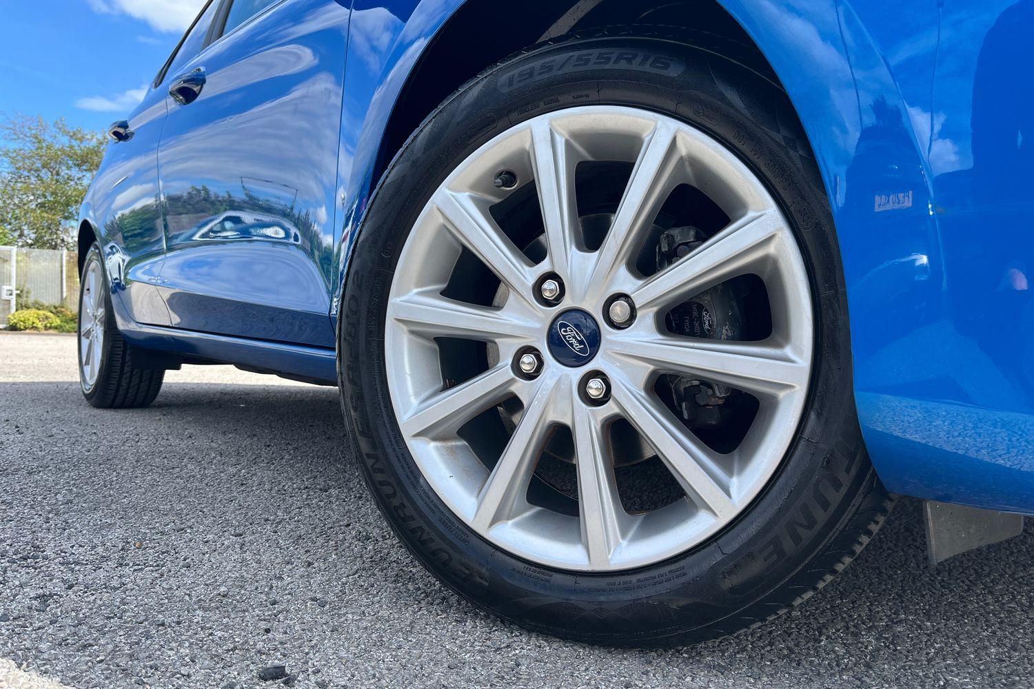 Ford Fiesta Photo 7