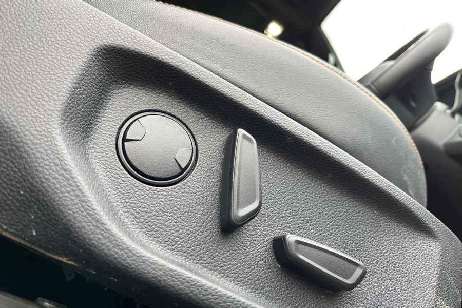 Ford RANGER Photo autoimg-5f276b28a6d1a9555a851be2d02b954f5386601d.jpg