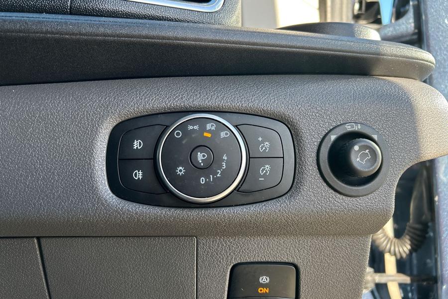 Ford TRANSIT Photo autoimg-5f29863546c836929052dee1ba4d2711581b8c2f.jpg