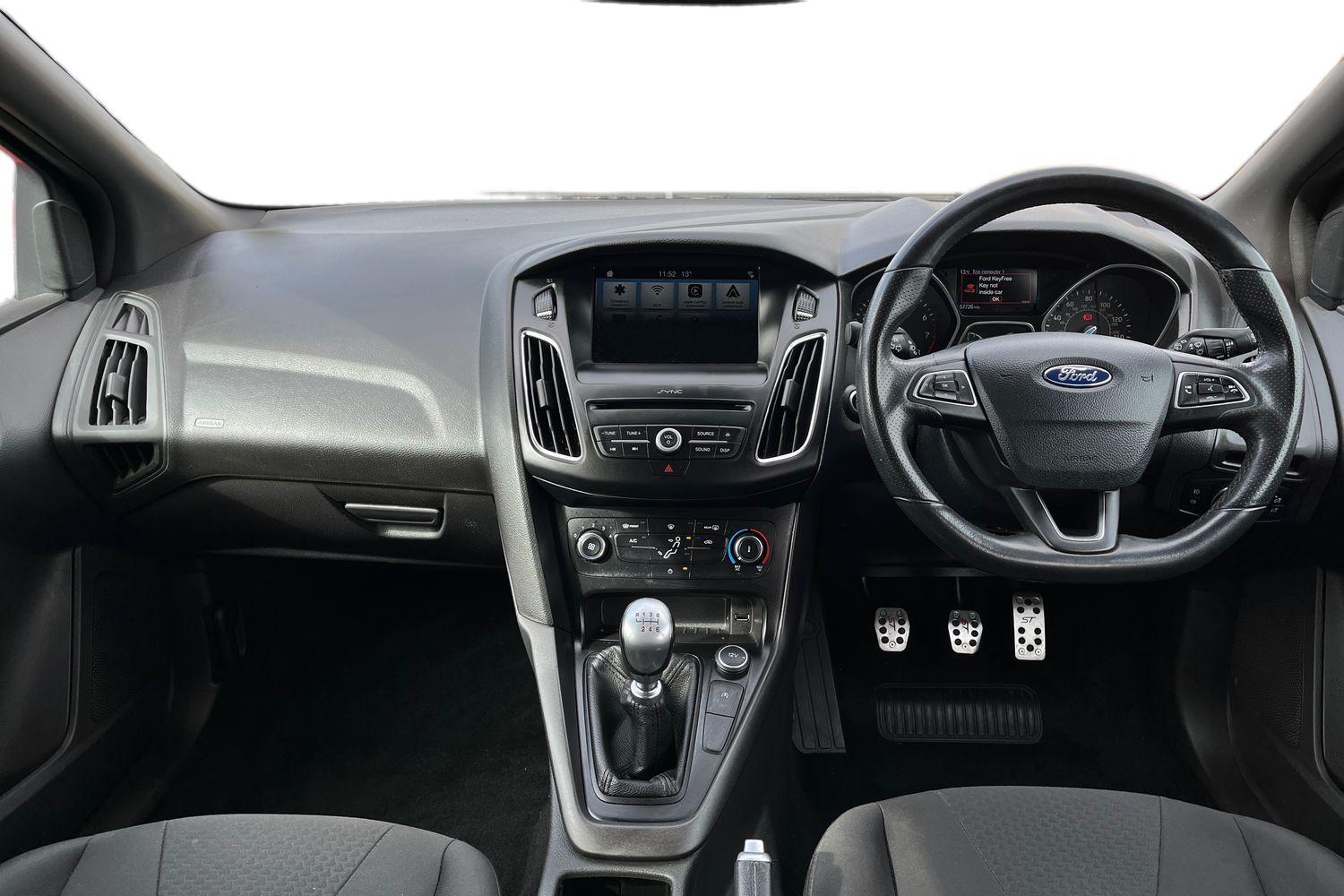 Ford FOCUS Photo 9