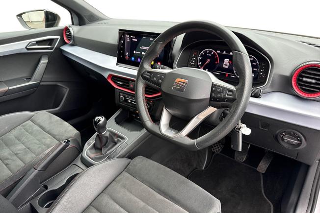 SEAT Ibiza Photo 6