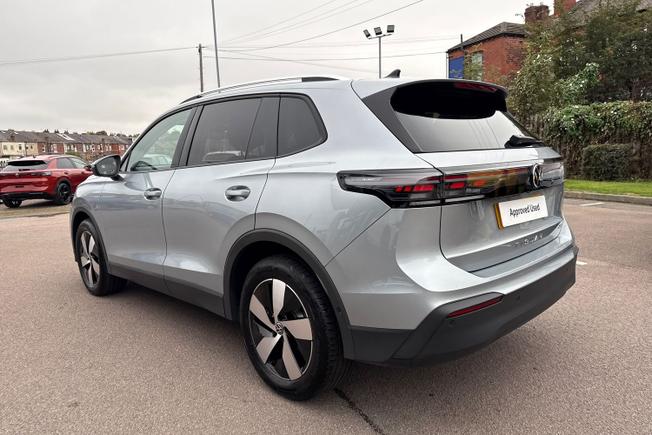 VOLKSWAGEN Tiguan Photo 23