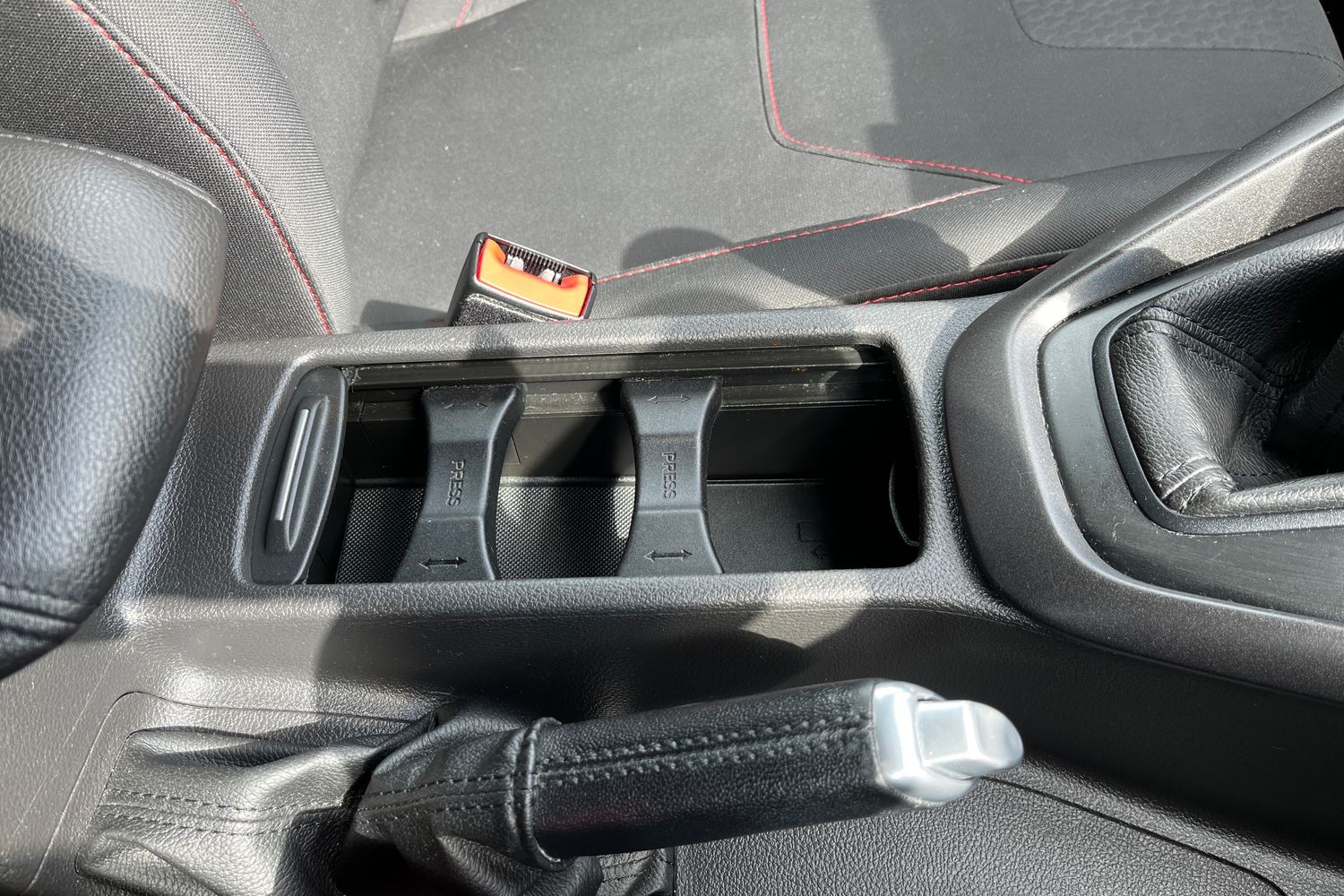 Ford FOCUS Photo 30