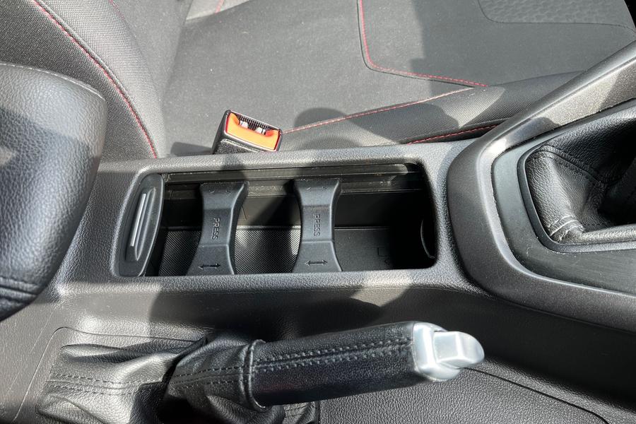 Ford FOCUS Photo autoimg-5f35765e6f5e2c4f1f8c76620a8bd76a31241599.jpg