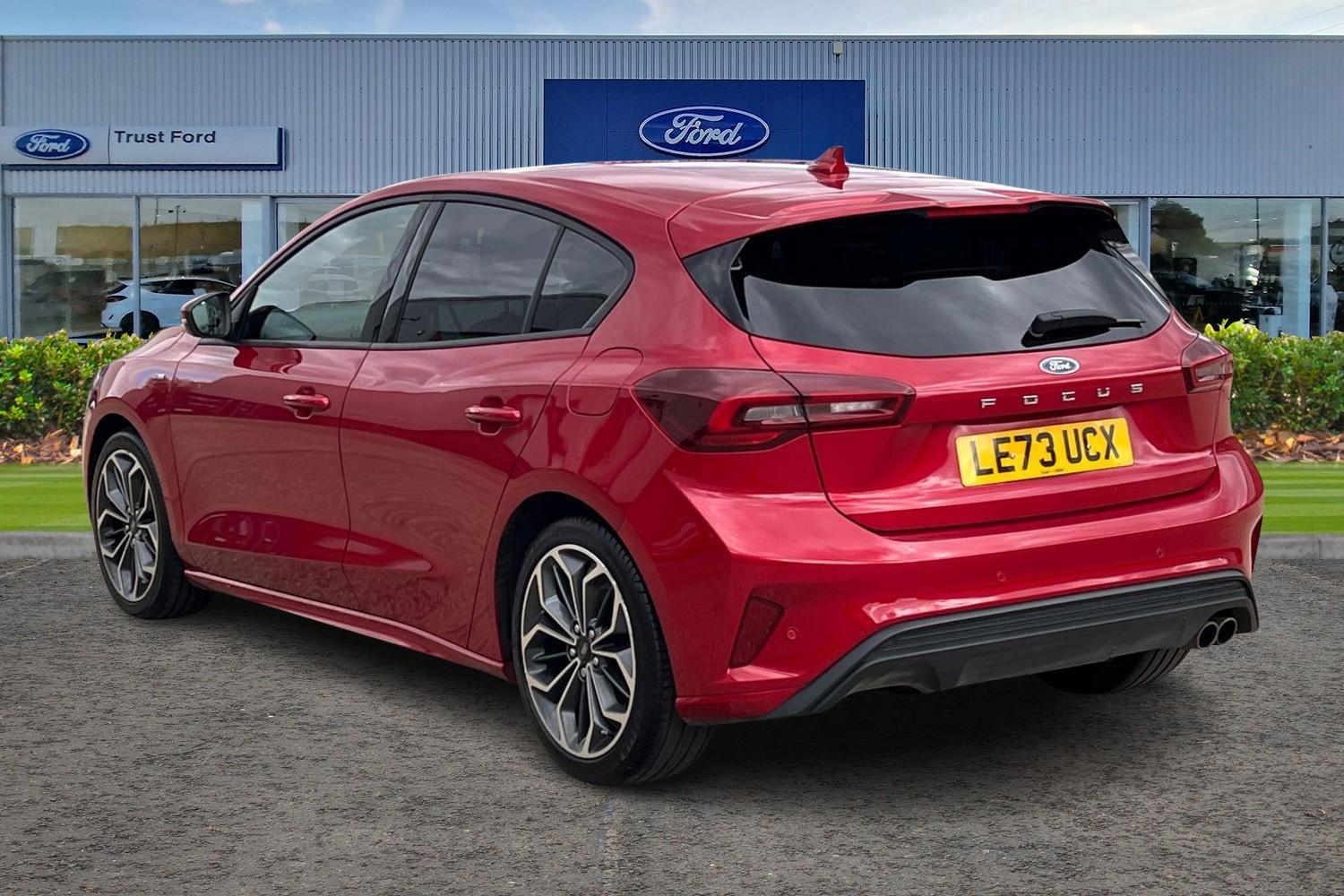Ford Focus Photo 1
