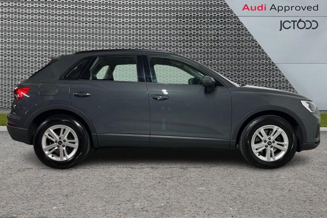 Audi Q3 Photo 4