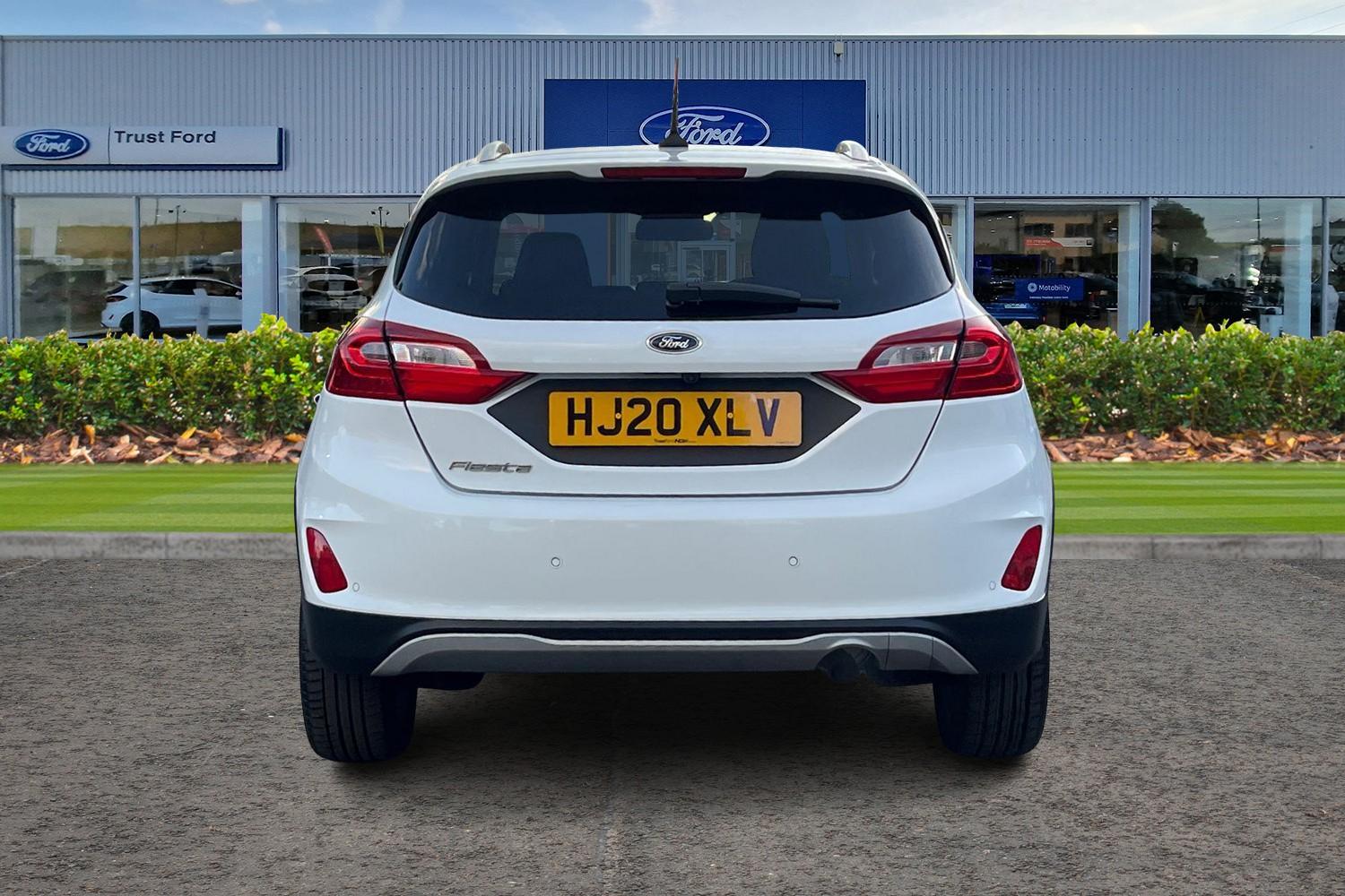 Ford Fiesta Photo 6