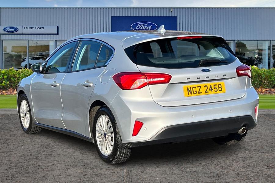 Ford FOCUS Photo autoimg-5f4f5c29afe3c45a8b50cfbc0d85484ede28e95d.jpg