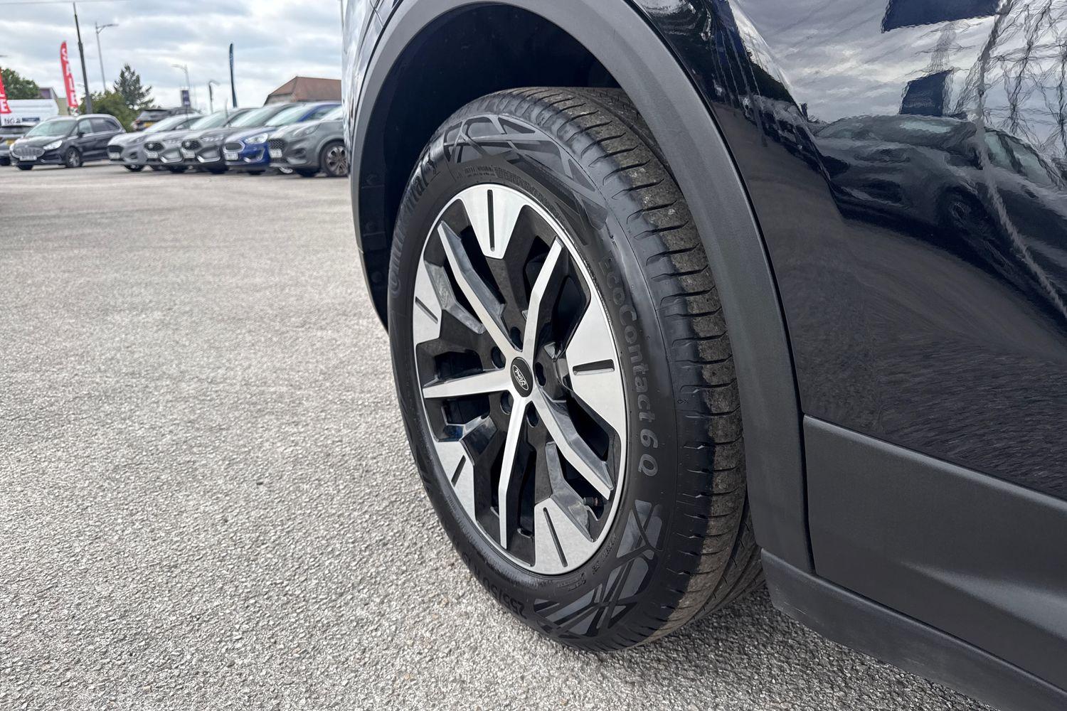 Ford EXPLORER Photo 35