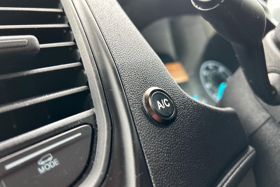 Used Ford TRANSIT LC22OVN 40