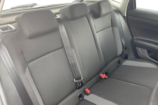 VOLKSWAGEN Polo Photo 9