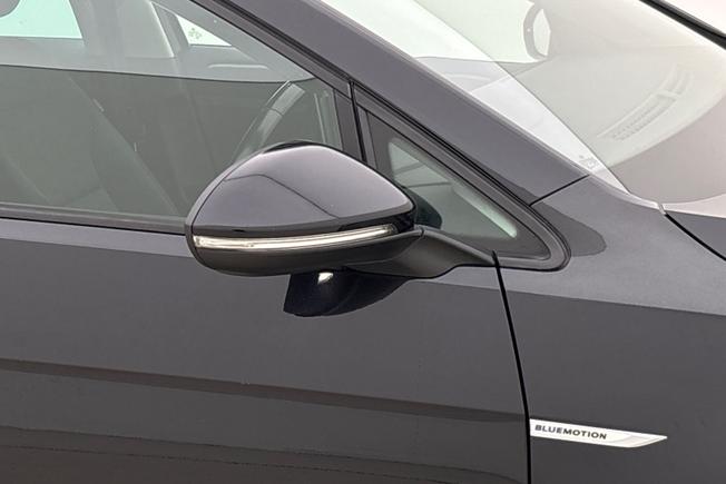 VOLKSWAGEN Golf Photo 20