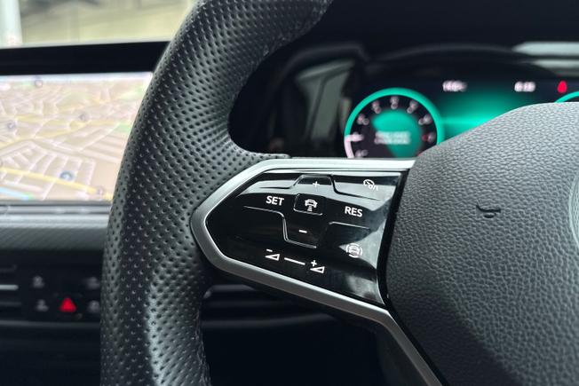 VOLKSWAGEN GOLF Photo 16