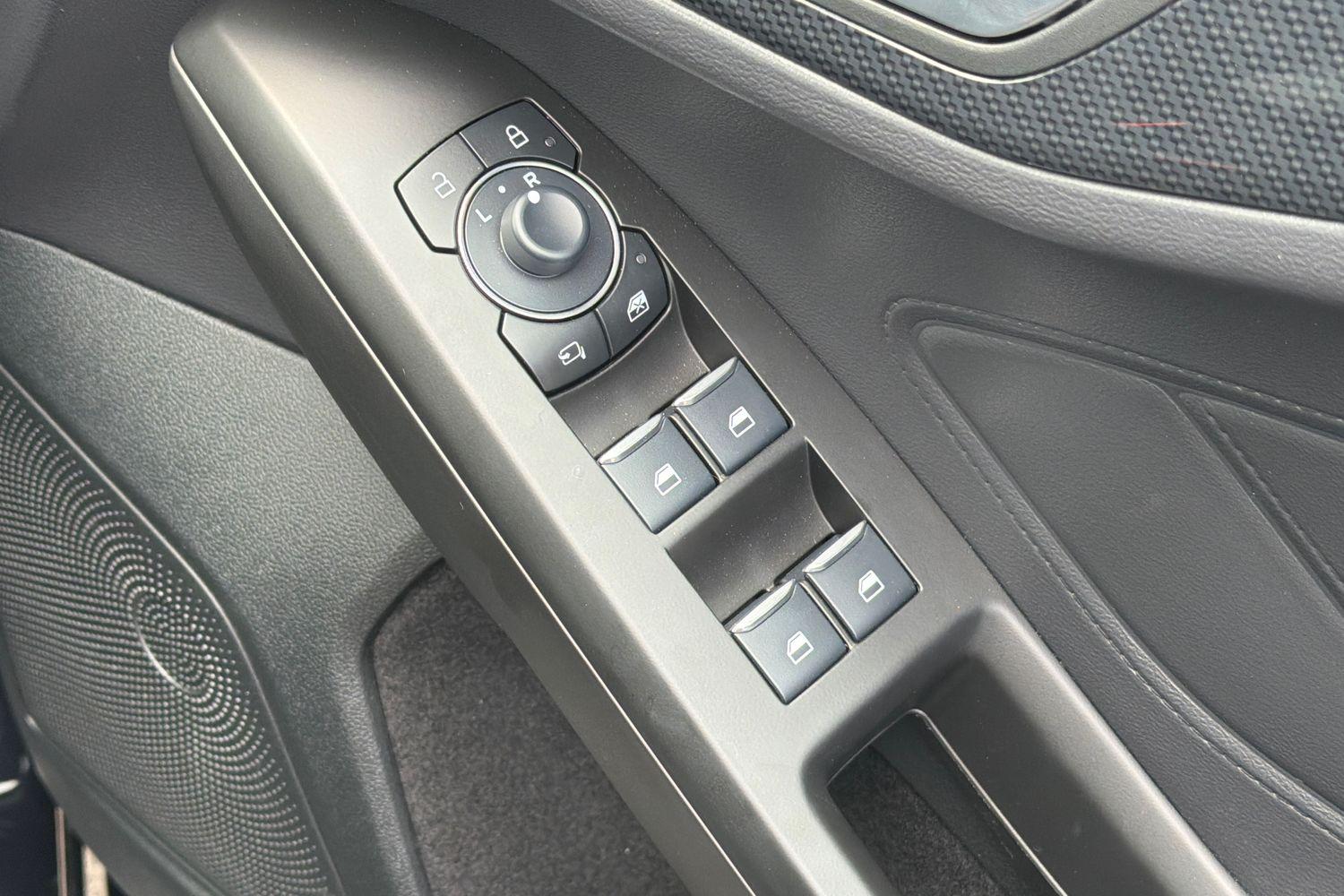 Ford FOCUS Photo 15