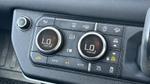 Land Rover Defender Photo 31
