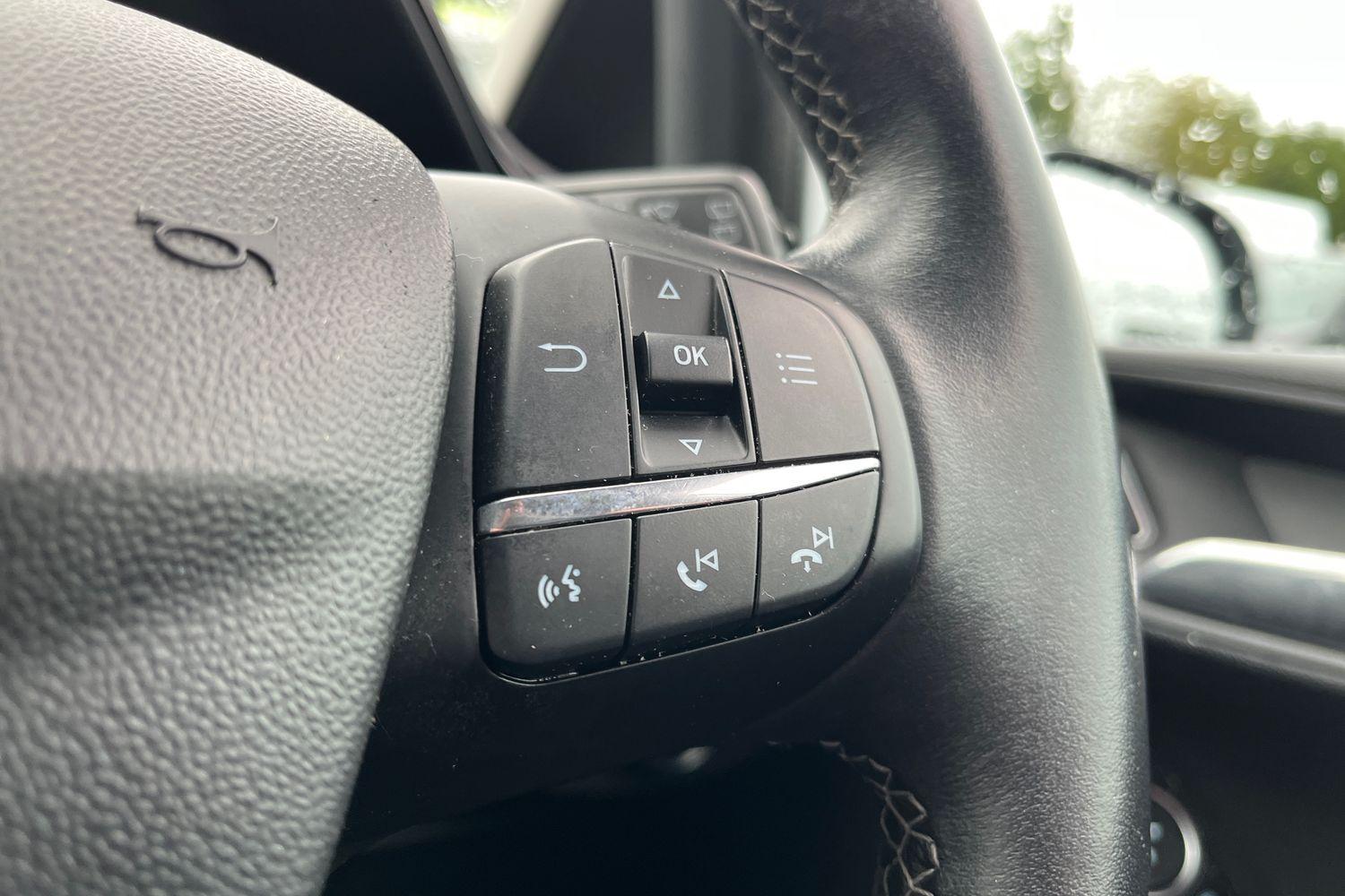 Ford FIESTA Photo 37