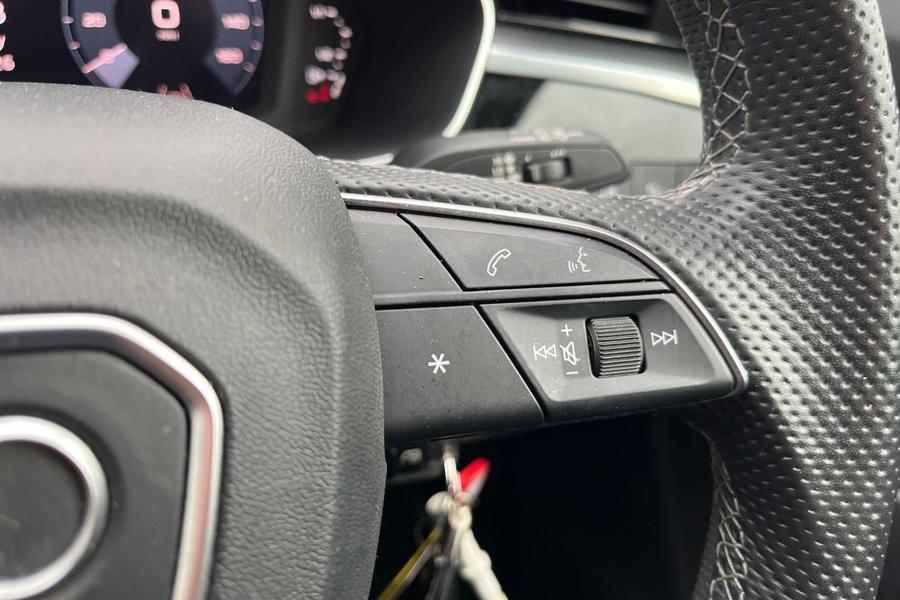 Audi Q3 Photo autoimg-5f6899f0c687db9148776e6258b07f905a492c59.jpg