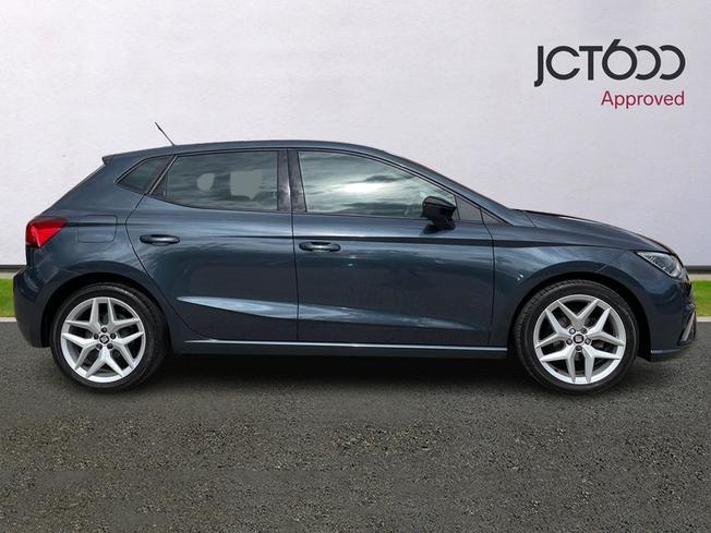 SEAT Ibiza Photo 4