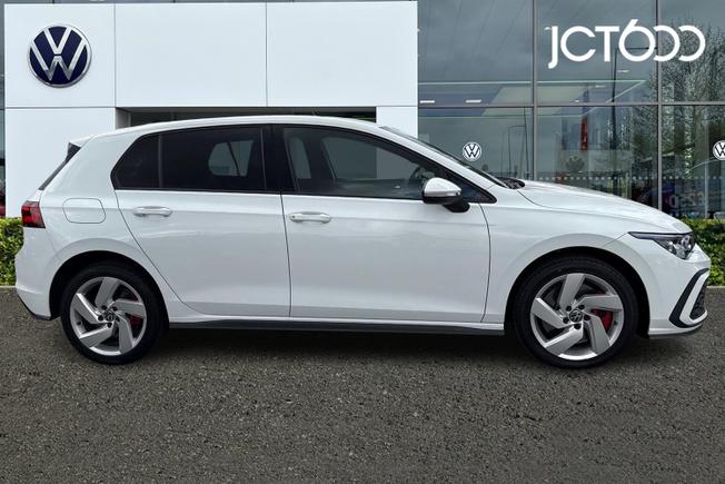 VOLKSWAGEN Golf Photo 4