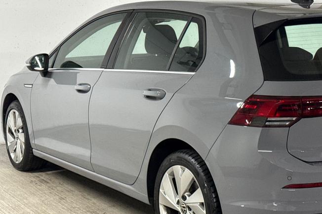 VOLKSWAGEN Golf Photo 26