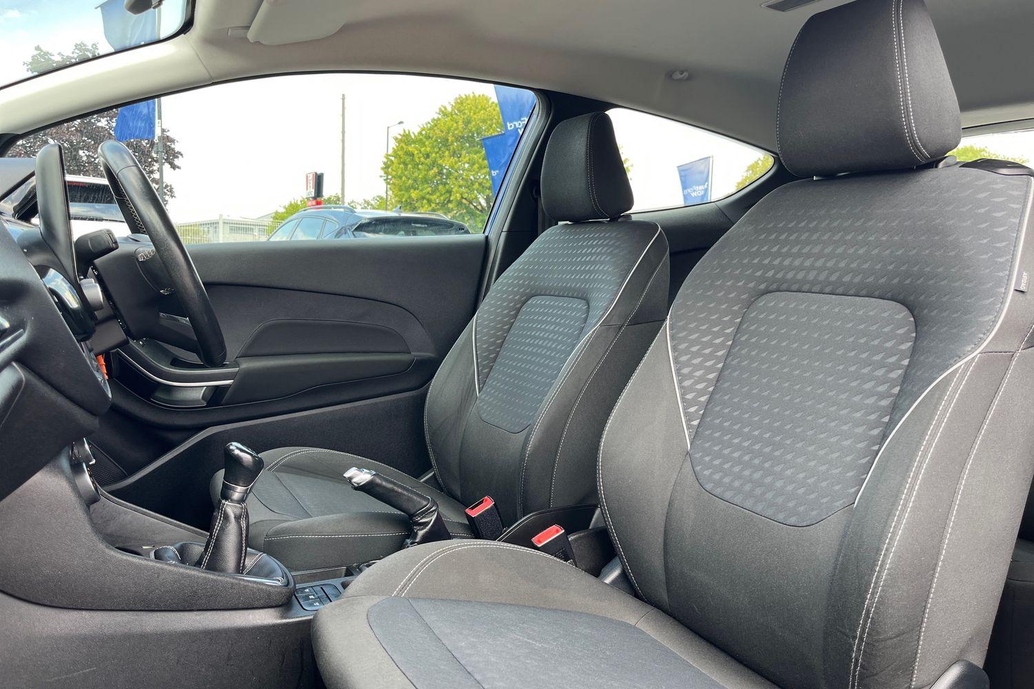Ford Fiesta Photo 18