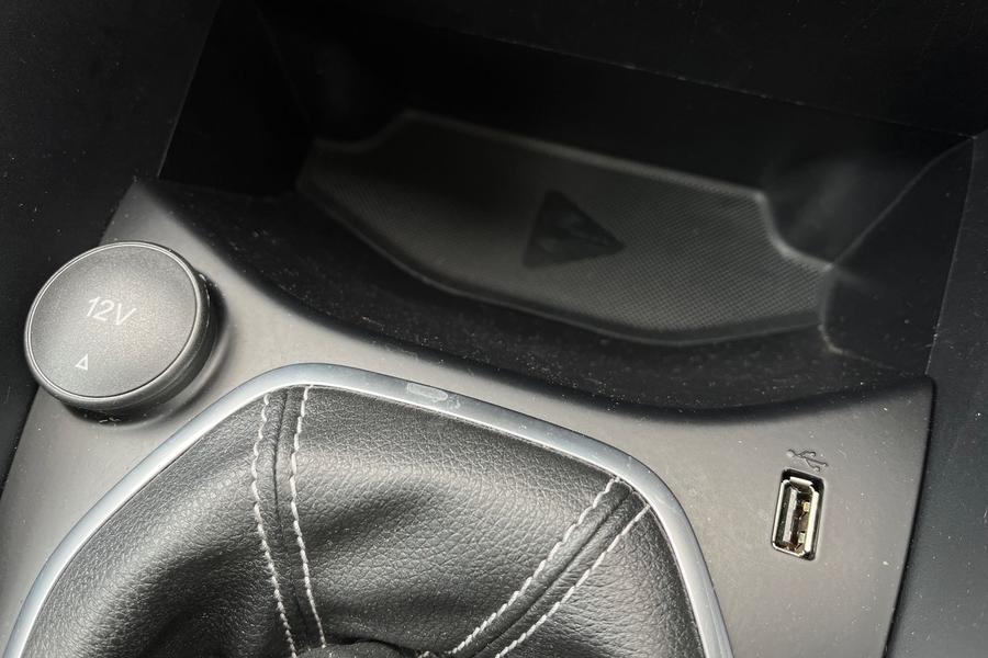 Ford Fiesta Photo autoimg-5f6cdbab39425fd69f142f2cf2fa2d6864ff3ca9.jpg