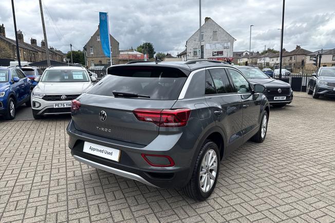 VOLKSWAGEN T-Roc Photo 46