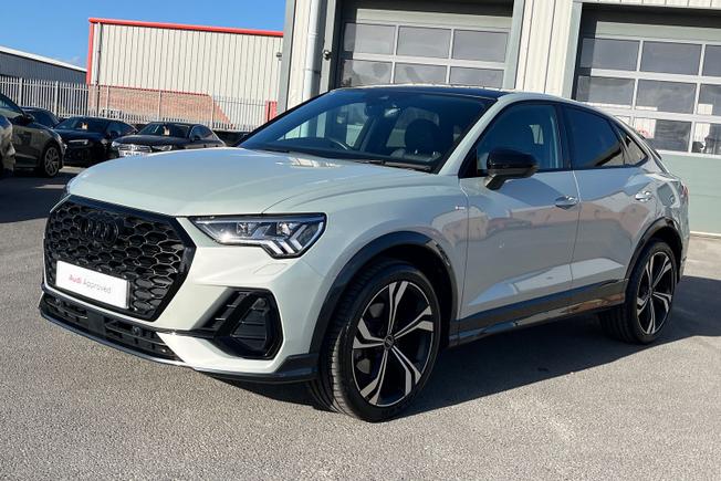 AUDI Q3 Photo 23