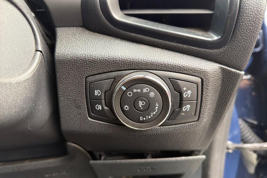 Ford ECOSPORT Photo autoimg-5f708e7a1dba0b25b1bb813bf7051f00bae85362.jpg