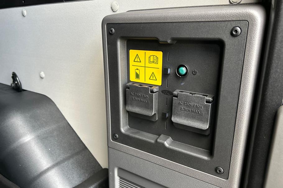 Used Ford E-TRANSIT PY25OXD 26