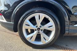 AUDI  Q4 SUV Photo 5