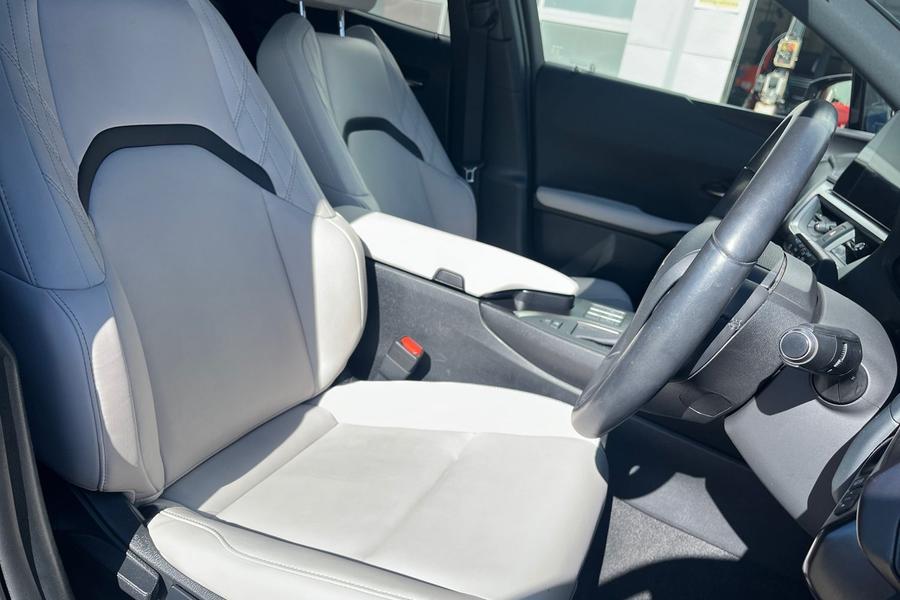Lexus UX Photo autoimg-5f7d5613491cd65803bd97ba72e75be86e4b8803.jpg